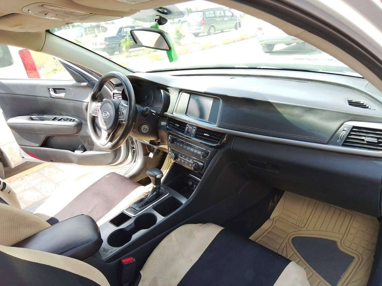 , اوبتيما 2018 رقم ذي قار باسمي حادث جاملغ  وبنيد بدون ضرر داخلي 
رقام ***********.  شراي ينتصل الفحص بل صوره سعر125 بيه مجال
