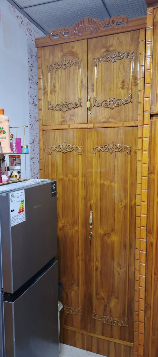 السلام عليكم غرفه جديده البيع 

رقمي ***********
