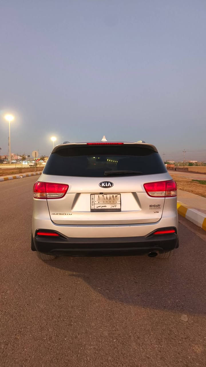السلام عليكم من رخصت الأدمن المحترم..
صلوا على محمد 🤍
‏KIA SORENTO ((EX6V))
للبيع أو المراوس كيااا سورنتوا موديل 2016 وارد أمريكي مكفولة كفاااالة عاااامه من الضربة والصبغ (كلييين تايتل) فقط مكان باارد بدووون قطرة صبغ حتى الدعاميات السيارة نضيفه وجديدة وجااهزة گير مكينة حدادية تبريد ثلج ❄️ تدفئة كلشي جاهز وشغال بحالة الوكالة مواصفاتها معروفه ال ex فووول مواصفات عدا الفتحه والبصمة..
مكينة 3600cc.
7 راكب.
3 قطع تبريد مزود بنضامين Clean Air(منفصل).
كشنات تدفئة تبريد.
كراسي جلد.
كراسي كهرباء.
يدات ستيل+ويل كب كرووم.
كاميرا دوار+حساسات اصطفاف.
شاشة لمس +BTAudio+نضام صوت من نوع Microsoft (UVOً)..
شاشة صغيرة(معلومات القيادة)+شاشة أعطال.
حساس ضغط الإطارات.
أنارة ترحيب.
ليدات+هيترات.
نضام APS.
نضام مانع أنزلاق.
نضام PARKING.
نضام ESP.
3 وضعيات قيادة(SPORT+NORMAL+ECO).
تحكمات ستيرن بلكامل+CRUISE SPEED.
وبعد بيهاا هواي مواصفات السيارة جاهزة وكاملة 100‎%‎ من جميع النواحي كل نقص مابيها  ماشية (165  
السعررررر ((205)) وبيهاااا مجاااال…🤍
للأستفسار: [‏‪***********‬‏
