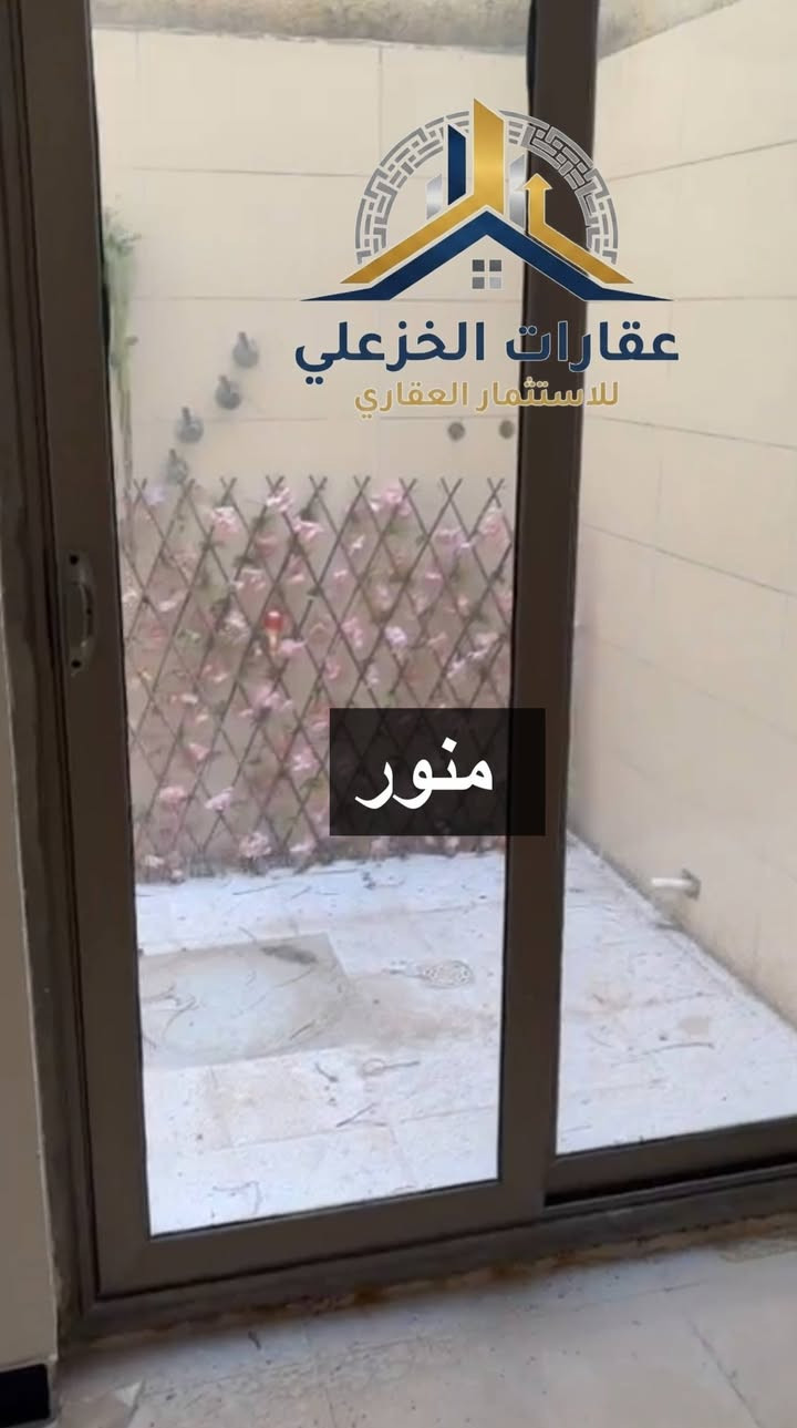 بيتين للايجار في منطقة الخليليه بناء حديث ديلوكس
بناء طابقين يتكون الارضي من غرفه نوم وصاله ومطبخ وصحيات خارجيه وداخليه 
ولطابق الاول غرفتين نضام سويت وبيتونه وسطح 
سعر الايجار 750 الف 
للاستفسار الاتصال على الارقام التاليه
***********
***********
