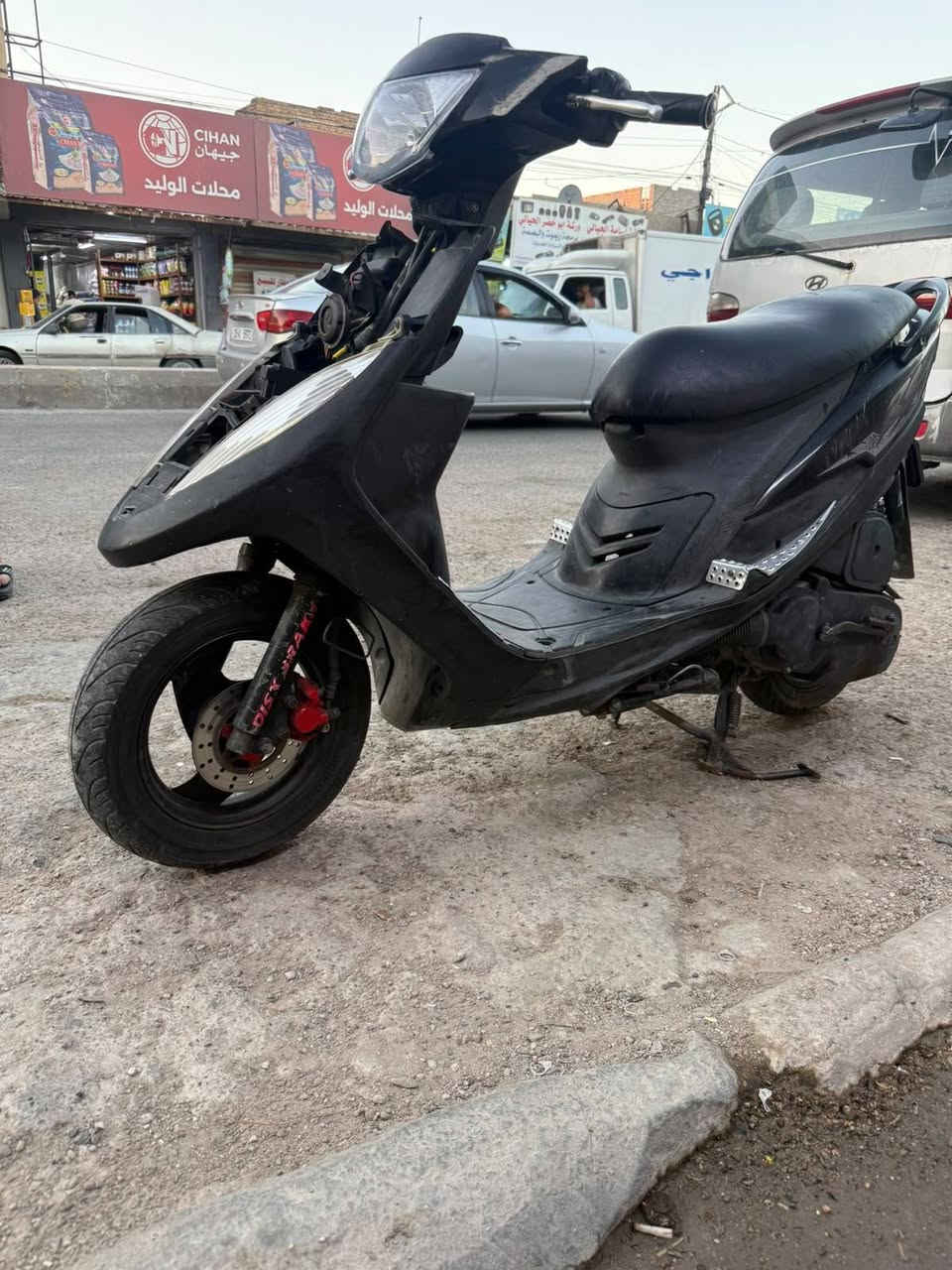 سلام عليكم اخوتي دراجه ماكس للبيع الدراجه رمبه صارله فتره من نازله دراجه شغاله من كلشي اي نقص مابيه فقط البجم نكسر وموجود بجمه انطيك دراجه كفاله +صالنصه ستيل اصليه +دبل خلفي ارجي اس +فراك بريك مشمشي ***********
