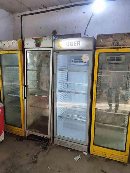 ألسلام عليكم عارضات للبيع وحده سحب و4طوال بسعر مناسب العنوان البصره الجبيله القياده البحريه ‪0781 799 2839‬
