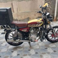 ايراني مديل 24 بلادي ما مفتوح منفيس بصمات .. بس السلف مرات يشكل السعر ...