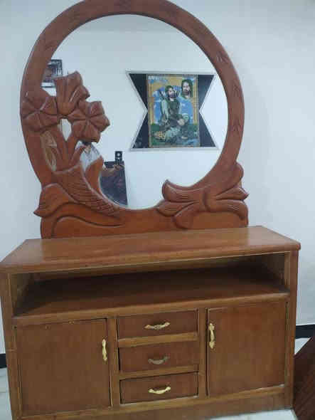 قرفه البيع صاج كتتور 5 بيبان قرفه كامله مفصخه وشرط نضافه الستفسار تصل *********** سعر 600 وبيه مجال. المكان واسط دجيلي
