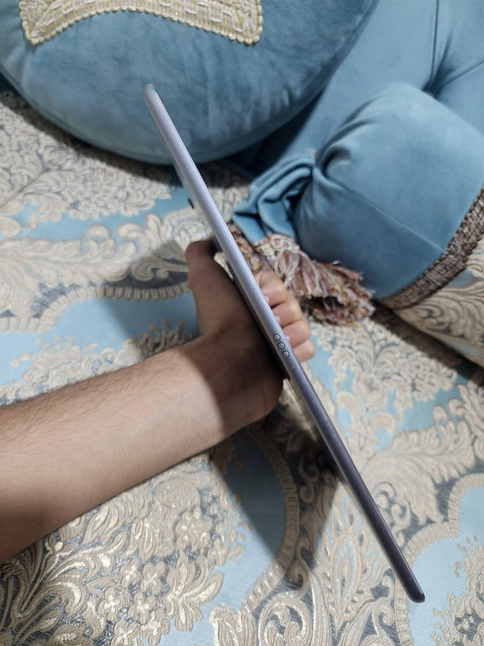 سلام عليكم 

ايباد 10.5 

مساحة 64 

علة حالة الوكالة ممبدل أي قطعة ونضيف شوفت عينكم

ملاحضة بسيطة 

1. بصمة + زر الهوم ماتشتغل تتبدل بسعر ١٠  الف 

2. بي صرف ب البطارية 

جهاز 60fps ببجي صافيان فول سلاسة ابحث عن الجهاز قبل تشوفة 

جهاز يرهم بيع ومراوس راس براس بدون فرق  مكاني نجف


**إذا كنت صاحب هذا الإعلان وتريد حذفه لأي سبب، رجاءا أرسل رسالة إلى الدعم الفني**