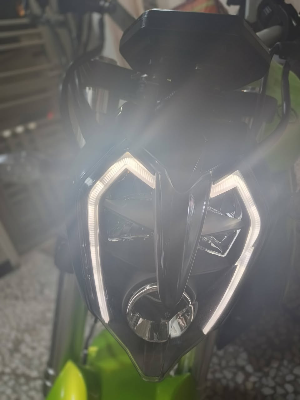 بينلي 302cc بطح ثنين بستم سرعه قصوى 176km الدراجه اخت زيرو موديل 22 اغلب وقت واكفه محرك  كفاله  لونه اخضر مميز الدراجه عليها ادامه كامله بشركه ودهن جديد ايضا دراجه بسمي وهزه جديده يعني شغل وطلع وبل عافيه عل ياخذها سعرها 35وبيها مجال اتصل وبيك خير وتدلل رقمي 7762487527 مكاني بغداد اعلام


**إذا كنت صاحب هذا الإعلان وتريد حذفه لأي سبب، رجاءا أرسل رسالة إلى الدعم الفني**