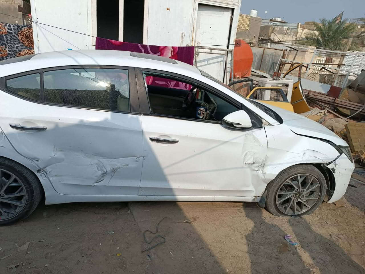 السلام عليكم النترا ١٩ خليجي ماشيه ١٢٣ فول ١على واحد ميحتاج اذكر مواصفاته مكينه ألفين دوش كير ATالمرغوب اربع انظمه قياده كل المواضفات بيها هذا حادثه بلباب ورجع عليه سياره وتعمرت  حار ونصبغن وبنيد وجاملغ ثاني توحيد لون سعرها ١٣٨$وبيها مجال قليل رقم بغداد حره سنويه ٣٠ مكانها العماره رقم ***********
