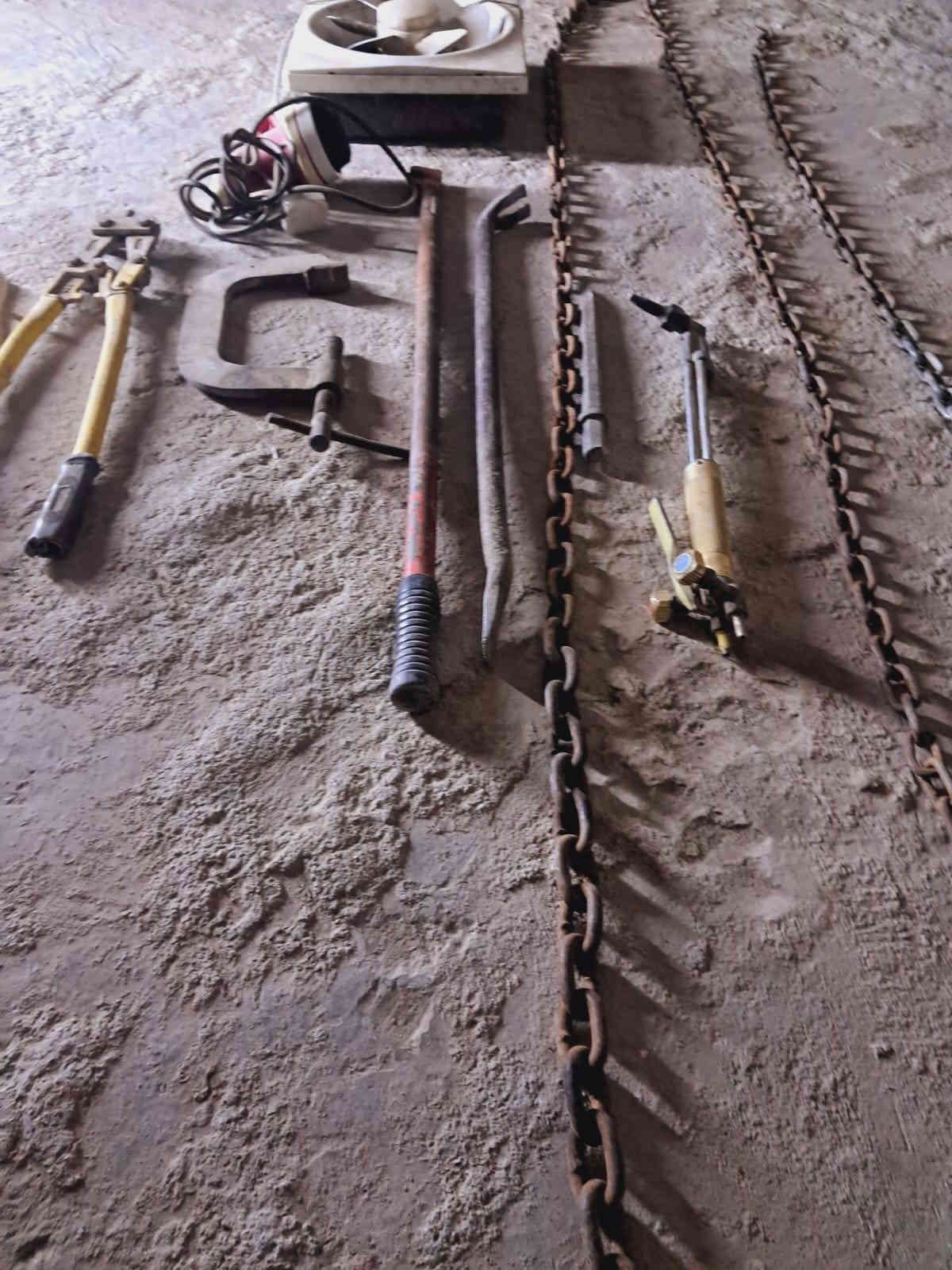 سلام عليكم مرخصت الادمن أغراض للبيع مكان لبياع شرطه الخامسه اي استفسار خاص غراض كلهن نظيفات شري خاص او اتصال عل رقم ***********
