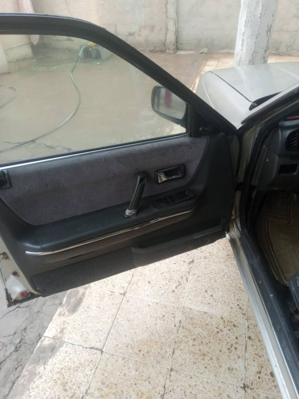 السلام عليكم
للبيع 
سياره 
نوع مازد 
حجم 626
موديل 1990
محرك شرط  8بخ
كيرشرط 
طخمه جديد 
طخمه تيار 4جديد 
كهربي كله شغل 
صبغ عام 
بيه طخ بل جملغ اليسار خلفي 
رقم جيد نكيلزي  شرط التحويل 
كبوني بانزين بيه 
#السعر 38
او بيه مجال
عنوان سياره موصل حمام العليل
***********
***********
