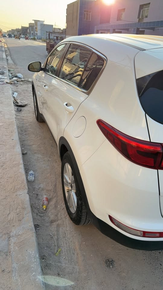 السلام عليكم سبورتج اللبيع 2019 بدون صبغ. بس الجاملع بي بارد.  سياره بسمي.  السعر.   150 وبيهه مجال.   العنوان.  بغداد.  المحموديه.   رقم.     ***********.     رقم الكورك.   بي واتساب.   ***********
