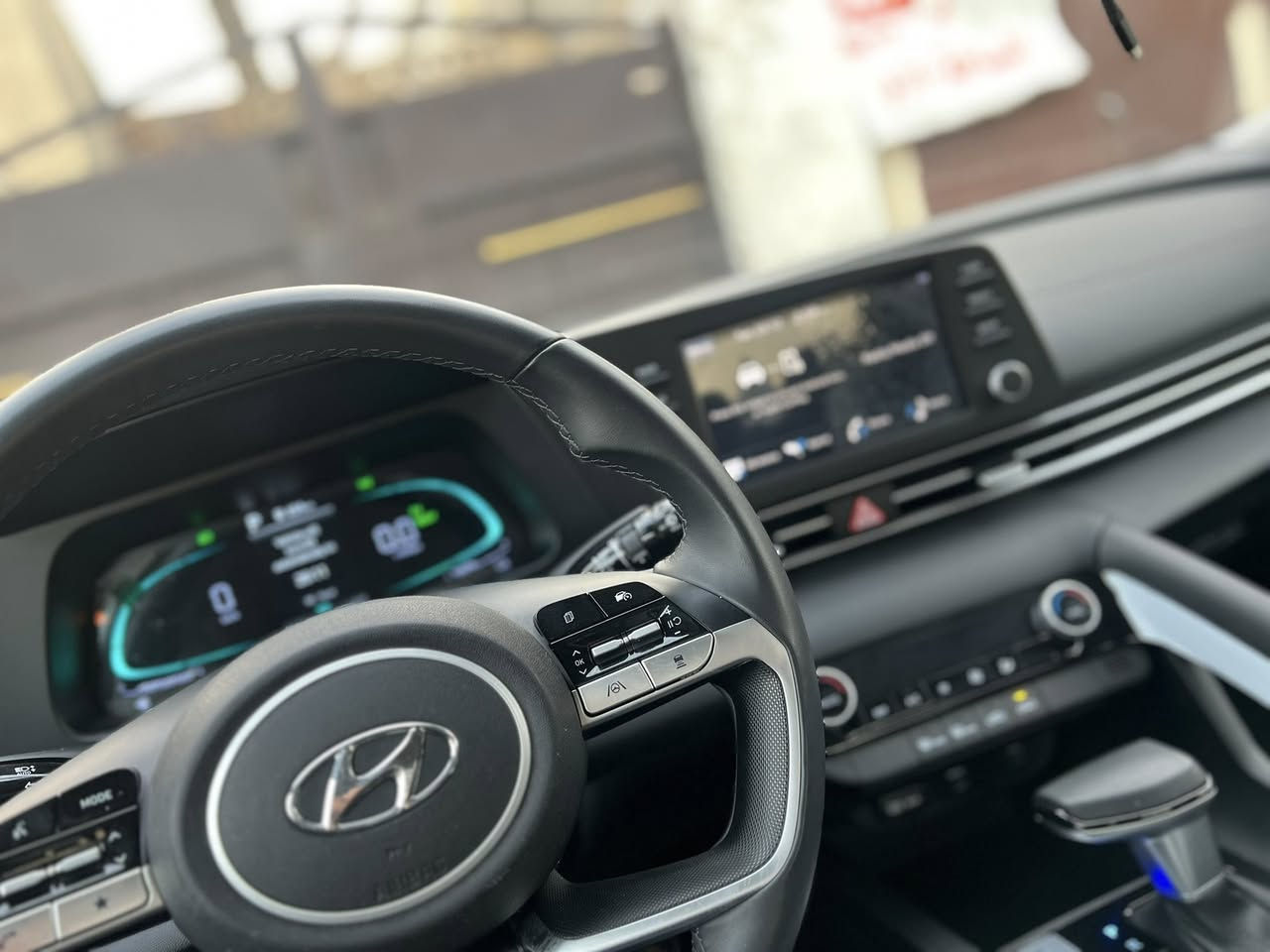 النترا موديل ٢٥ وارد سياره
بأسمي شخصيا 
نص فول سياره 
جاهزه الأخير 
جديده بمعنى الكلمه 
سعره ١٦٠ 
مكاني بغداد 

***********
