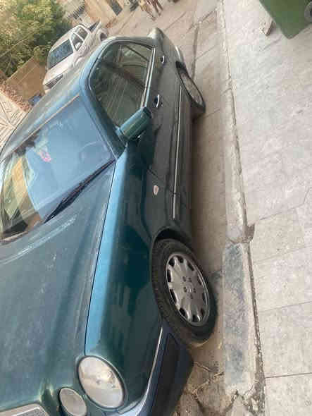 السلام عليكم شباب 
مارسيدس موديل ٩٨ 
مكينة وكير جديدات قبل اسبوع مشدودات تخم تاير جديد 
كهربائيات كلهة كاملة 
متوئمة بغداد طبق الاصل 
السعر ٤٣ 
مكان السيارة بغداد 
‭٠٧٧٢ ٧٥٤ ٨٩٣٠
