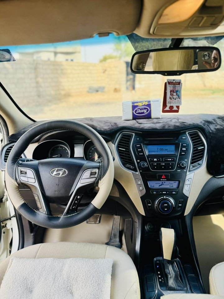 السلام عليكم
سنتافي خليجي موديل 2014 رقم صلاح الدين دولي بأسمي سنويه ل2030 كلين السيارة بدون اي ضرر محرك 6 شرط ما مفتوح 7 راكب تبريد 3 قطع السيارة فول مواصفات السيارة كير محرك شرط تبريد ثلج صدر تواير كله بشرط 
بانوراما  حساسات تحكمات استيرن مري شفط نظام Eco وانظمه قيادة
فور ويل كروز سرعة كشن كهرباء حساس خلفي لدات امامي خلفي وبعد بيها هواي مواصفات 
السعر 175 وبيها مجال
للاستفسار اتصل 
***********
***********
