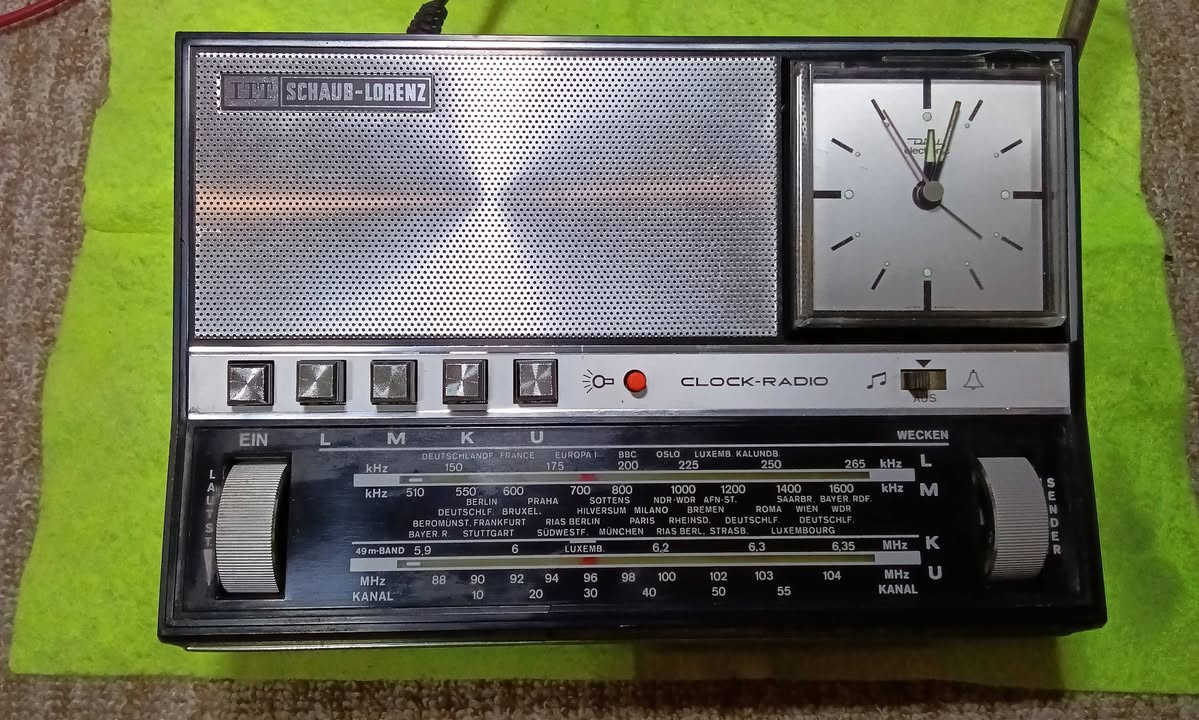 السلام عليكم
راديو ITT الالماني صناعة ١٩٧٢ تحفة نادرة 
كهرباء  ٢٢٠ فولت وباتري  اضافة الى ساعة بحالة جيدة 
سحب قوي لكافة الموجات
السعر على الخاص الماسنجر 
يوجد توصيل الى كافة المحافظات العراق


**إذا كنت صاحب هذا الإعلان وتريد حذفه لأي سبب، رجاءا أرسل رسالة إلى الدعم الفني**