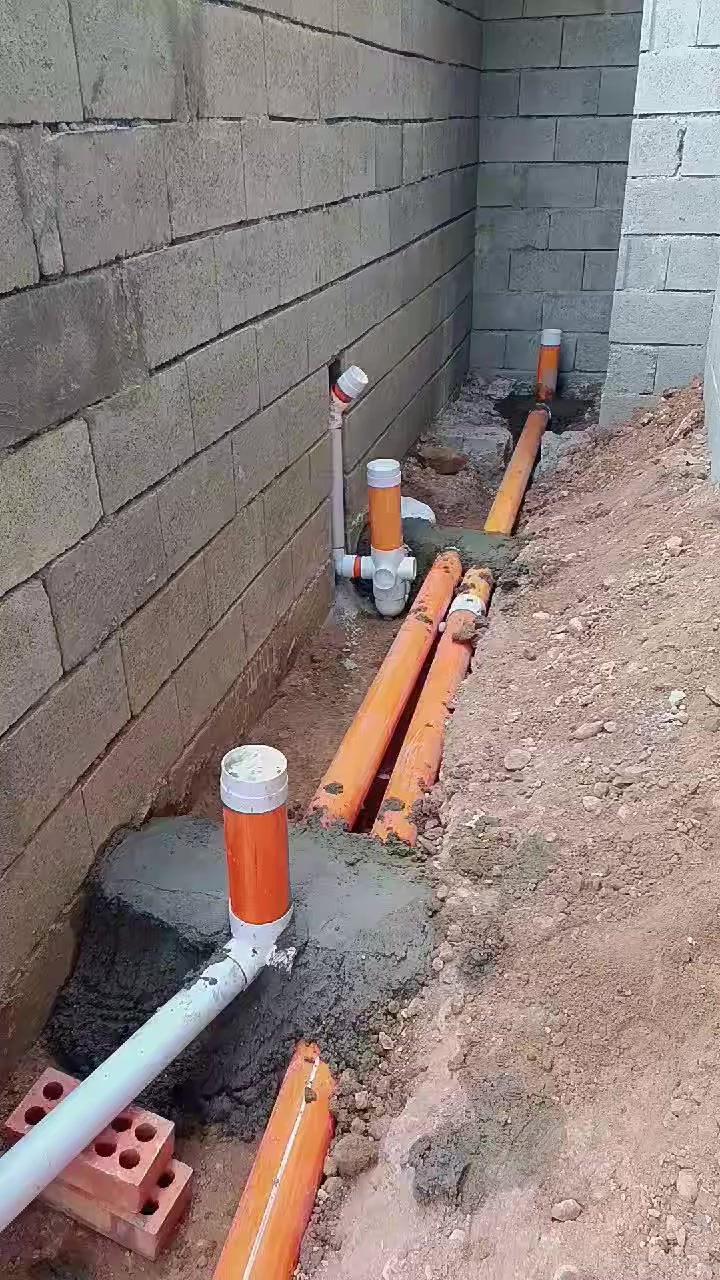 السلام عليكم نعمل تأسيس مجاري صرف صحي وكذلك تأسيس ماء منازل داخل خانقين لل تواصل  الاتصال ***********
