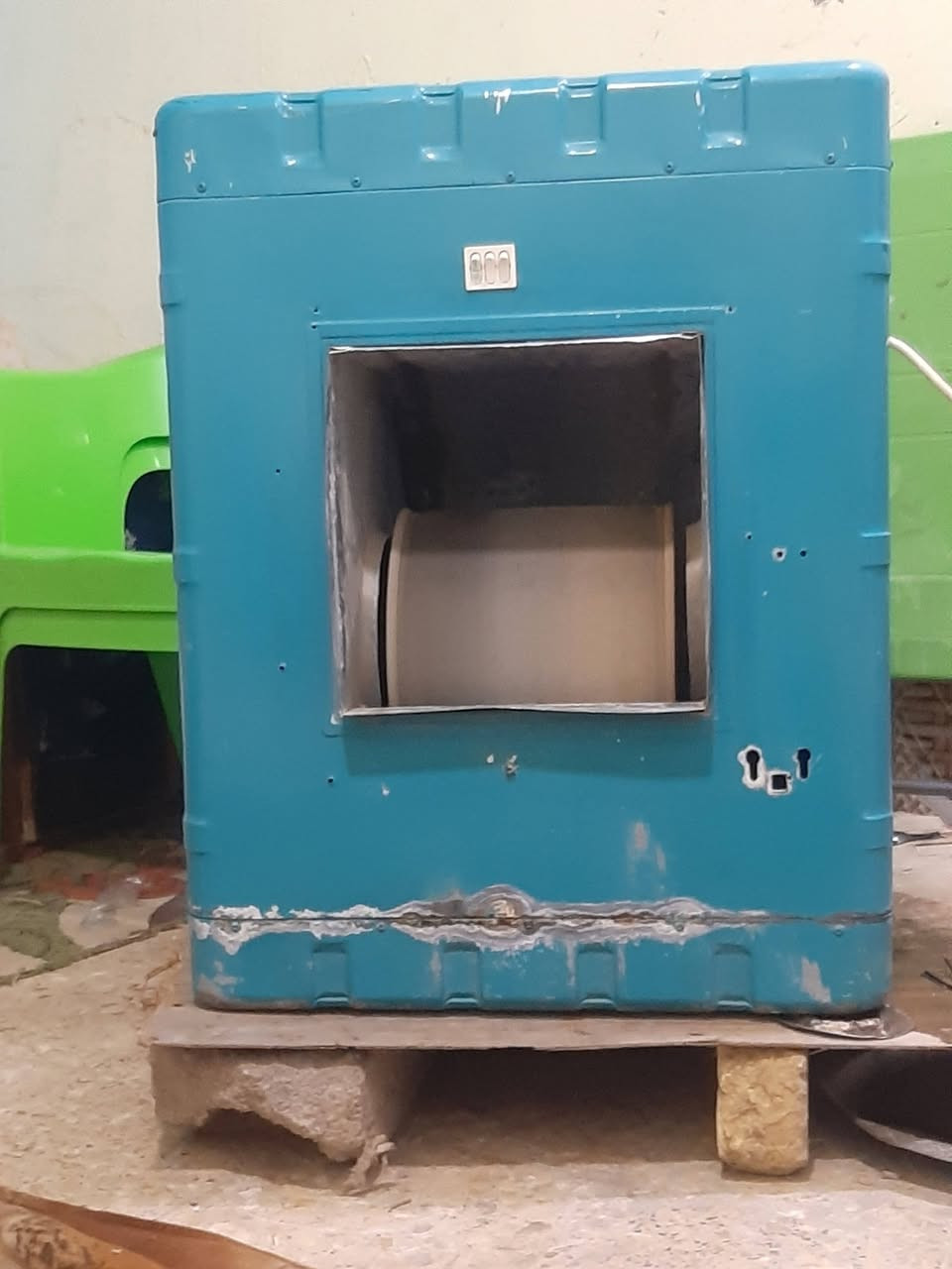 مبرده للبيع السعر 85 وبيه مجال قليل مبرده خير من الله اجرش وبروده ثلج اي عطل مابيهه مامستخدمه هواي ماطوره من هاذه الدبل ليفهه جدد مكاني ناصريه مركز حي صناعي ***********
