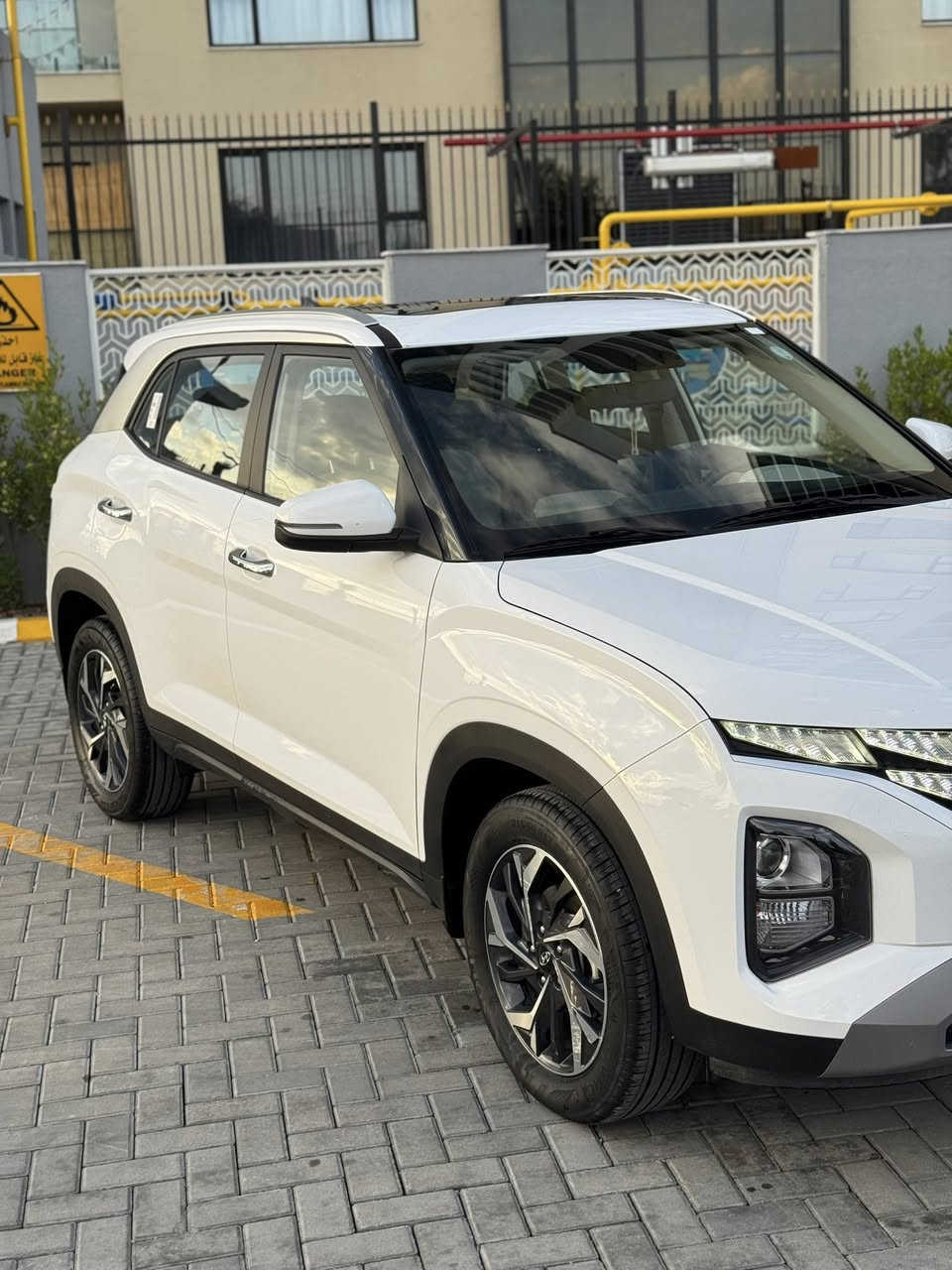 تحيه طيبه السلام عليكم ورحمة
هيونداي كريتا 2024 ــ وارد خليجي ــ

اللون ابيض 

🚨 ماشية 22  الف

✅ محرك 1500 دبل نوزل 

✅ كير اوتوماتيك 

✅ سقف بانوراما 

✅ شاشة لمس تدعم ابل كار بلاي واندرويد اوتو

✅ تشغيل بصمة ودخول ذكي

✅ كاميرا خلفية وحساسات رجوع 

✅ اضواء LED 

✅ مثبت سرعة وتحكم ستيرن جهتين بلوتوث للاتصال

✅ فتحات تكييف خلفية 

✅ شاحن لاسلكي للموبايل ومنافذ USB 

✅ تحكم ارتفاع مقعد السائق 

✅ مري جانبية شفط 

✅ عدادات دجيتال 

✅ هاند بريك كهربائي 

✅ شفتات ستيرن

✅ اشاير مري جانبية

✅ اوتو هولد

✅ نظام ايكو اقتصادي

✅ لايتات داخلية عدد 4

✅ قفل ابواب وجامات مركزي

✅ التحكم في سحب الهواء  

.رقم اربيل   تحويل مباشر سنويه هزه جديد بأسمي تحويل

السعر 158 ورقه مجال بسيط 

اي استفسار اتصل وتدلل 

***********

مكان بغداد حي الحسين قرب جسر العامرية 

غير متواجد على الفيس
