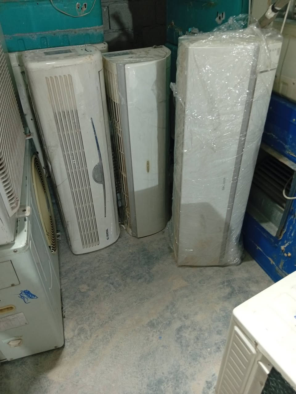 اغراض مستخدمه شماليه بغداد الطيفيه خلف الشيخ قاسم اسودان ***********
