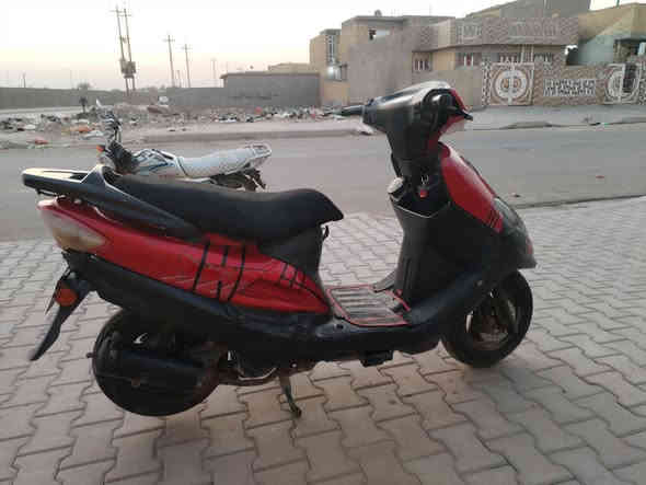 السلام عليكم دراجة سيام للبيع السعر 150الف وبيها مجال كهربائيات كلها شغال دراجة شغالة خير من اللة مابيها كل نقص  مكاني كوت الانوار للاستفسار الاتصال على الرقم هاتف ***********
