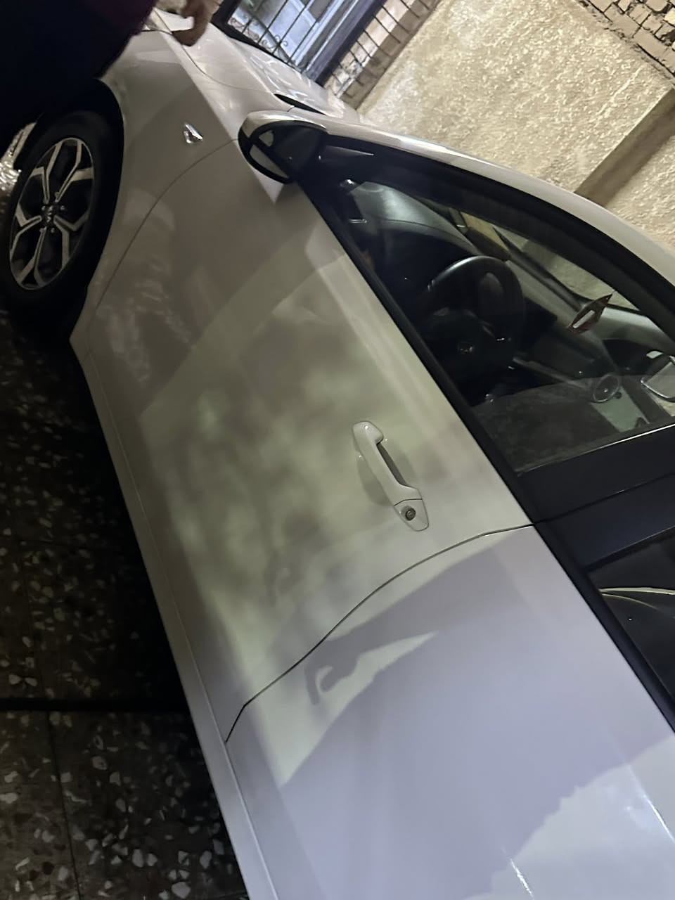 السلام عليكم
سيراتو موديل 2019
خليجية ماشية 122
مواصفات نص 
شاشة 
كامرة 
تحكمات ستيرن 
لايت متحرك
ويل كب
رقم بغداد
السعر 143وبيها مجال بسيط 
مكاني بغداد المشتل 
رقمي***********
