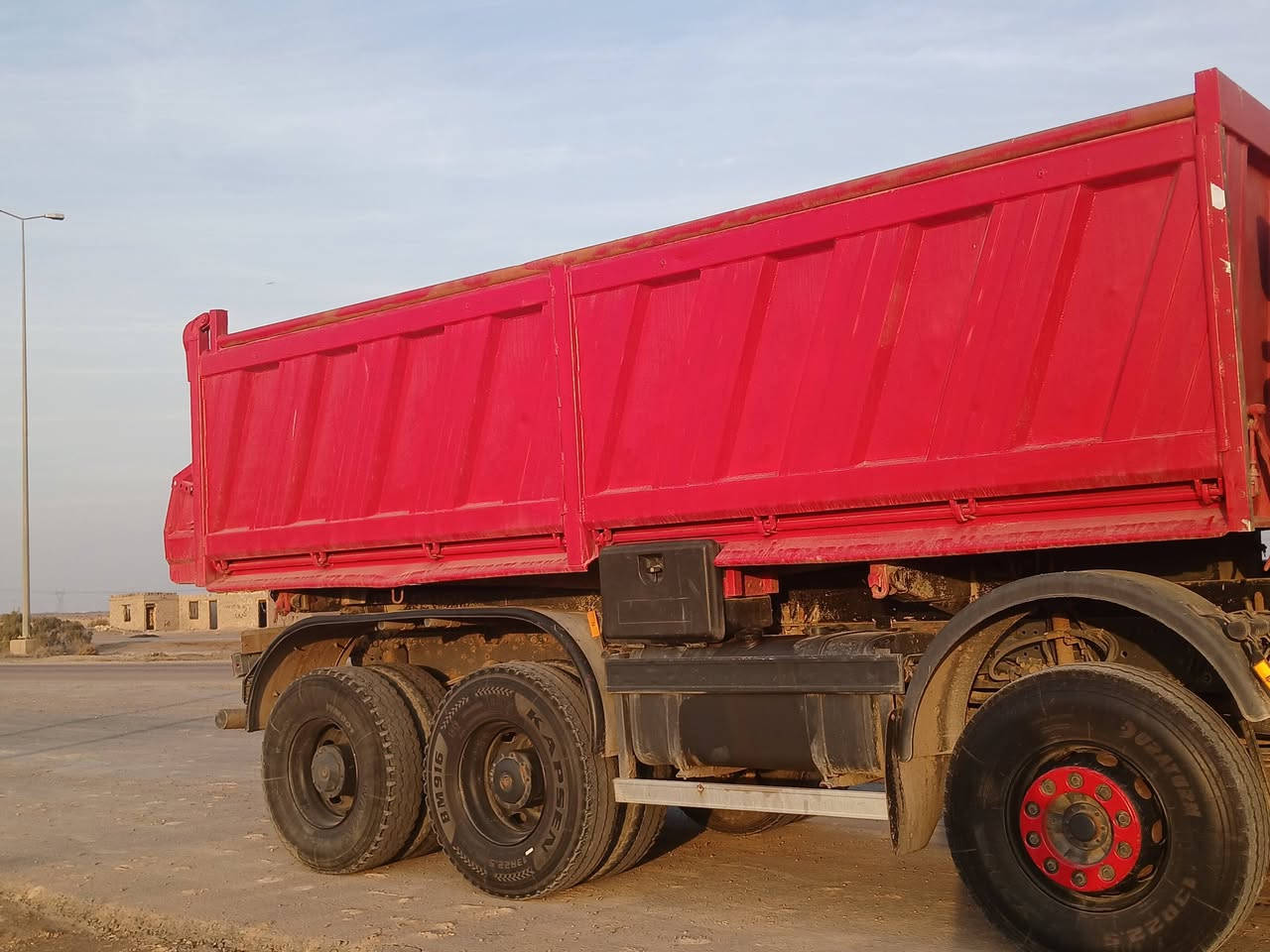 بدي للبيع الماني جديد بلكارتون هوه وجامغلاته  دعاميه وتسايس مال مقطوره. و  تانكي هدوريلك  تفصال.  مال اكتروز شيال طول٥٨٠ مكانه العماره 
***********
