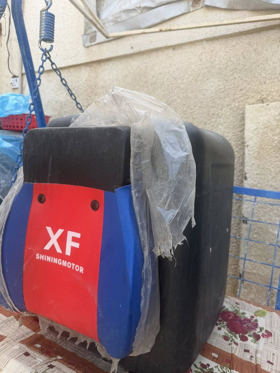 جنطة نضيفة للبيع هيه والتچوه مال الضهر ب 35 الف اليريدها يتصل او يراسلني ***********
