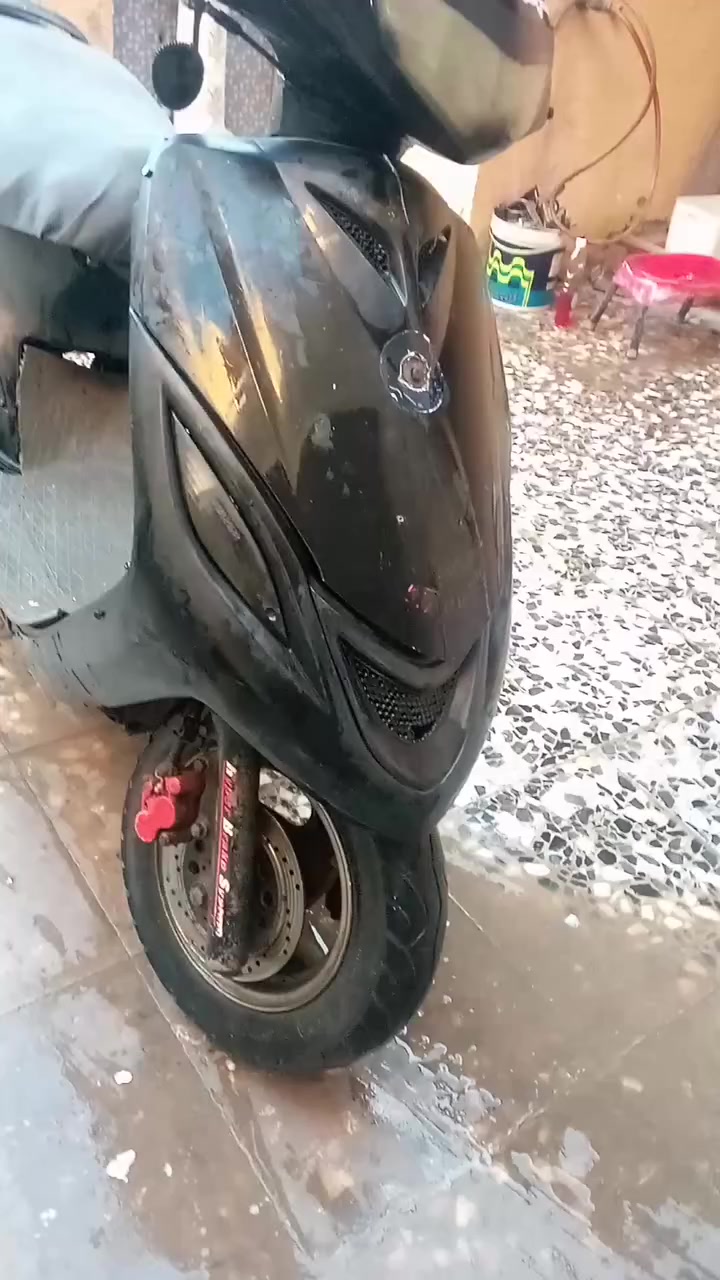 سلام عليكم دراجه 140 مجفته جديد ومكينته ناعمه ونشطه الدراجه بيه نقوصات ابيع كوم حديد السعر 150 قفل ***********
