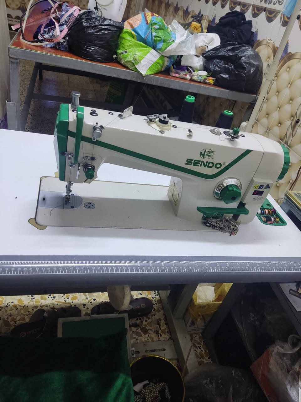 مكينه خياطه+ اوفر صناعي كاتم للصوت إستعمال قليل جدآ أقل من شهر
للبيع العنوان موصل سوق النبي يونس 
للتواصل ***********
