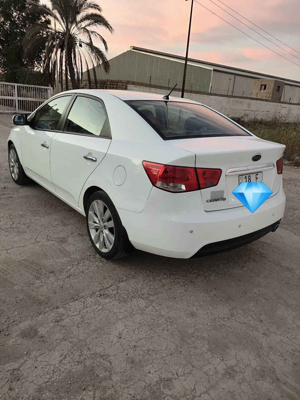 سيراتو 2013 مكفوله فول عدا فتحه 

ماشيه 114لف حقيقي  السياره رقم بابل سنويه وهزه جديده لل30 ؏ وضع الشركه سبير منازل برغي ممفتوح بيها كله شركه حداديه بعدها  شركه كير ميكنه كله ؏ وضع الشركه بيه ملاحضه بسيطه سياره بلاديه حتى دعامياتها تخم تاير 
بصمه
سلايت 
شفتات 
اشاير بالمري 
لد نهاري 
ويل 17
محرك 1600 ما مفتوح 
كير 6نمر
حساسات  سعرها 119عنوان بابل الكفل 
الاستفسار ***********
