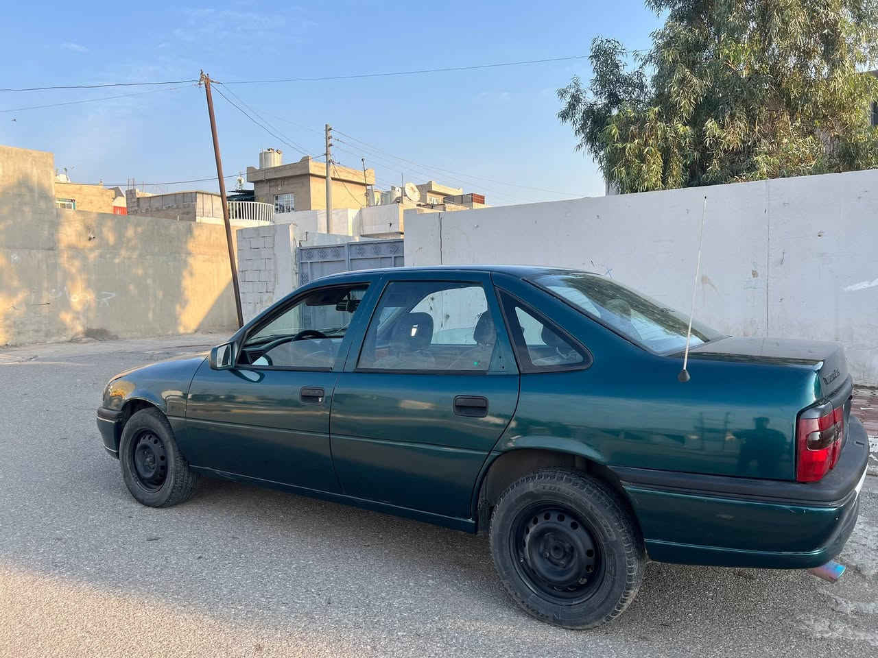 اوپل فیکترا مودیل1995
مەکینە 18  سیارە فوول بەس کیر عادی جام کارەبای سلاید کارەبا شاشە کامیرا  قفل مرکەزی  ABS تایرات جدید مابێ مسرف رقم سلیمانیە جدید 2028  ترید وکالە او تحویل   سعر 45 بی مجال    ***********
