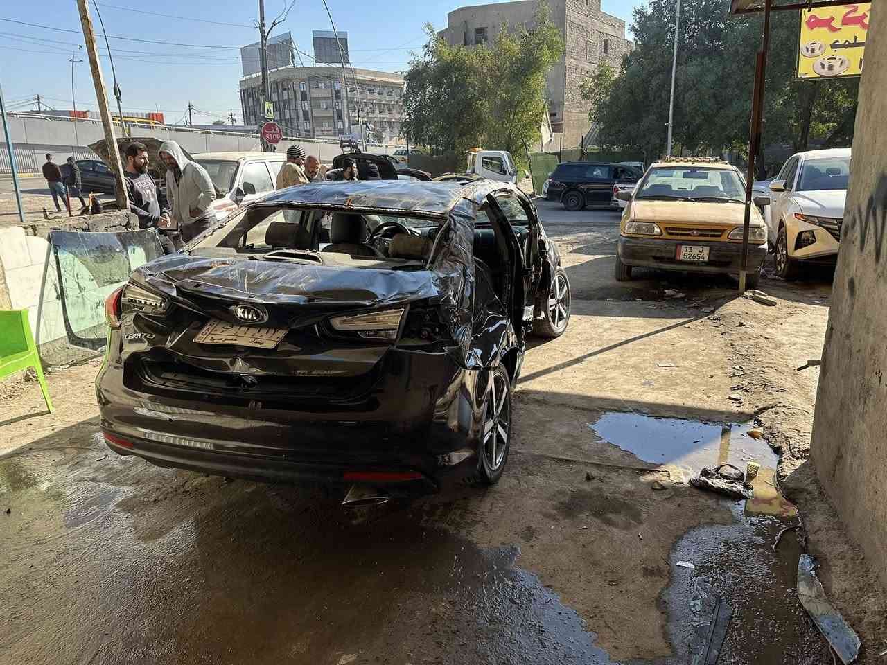 السلام عليكم 
اخوان للبيع 
كيا سيراتو موديل 
2017 رقم بغداد 
السياره بسمي تحول مباشر
مكان السياره بغداد المشتل
السعر 47 (***********
