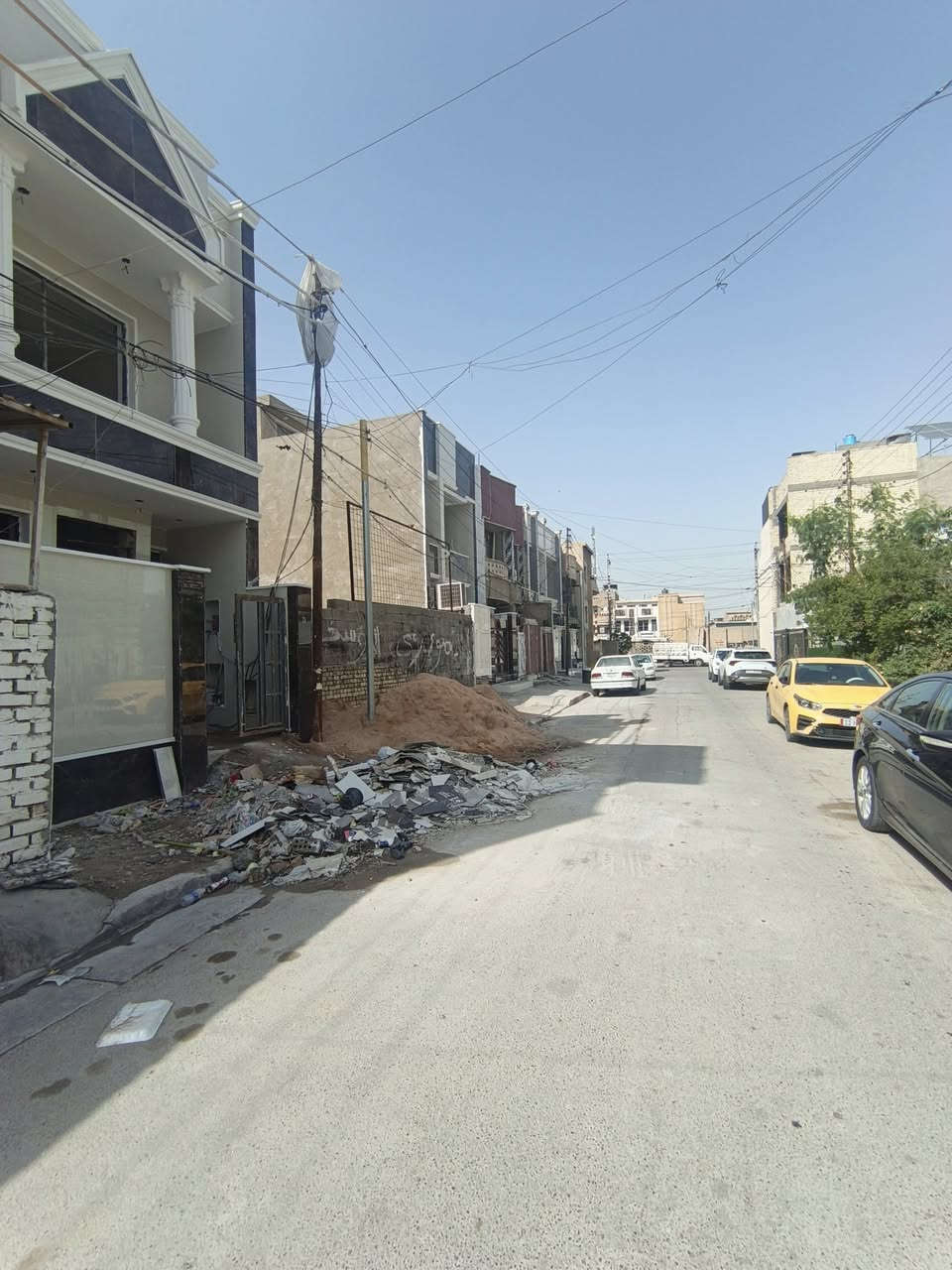 بيت للبيع مساحة ١٠٠متر الشعب ضباط كويتي خلف مركز الشرطه الشعب بناء حديث 3نوم وصاله ومطبخ وخدمات  لاتصال مكتب كليم الله للعقار مقابل مدرسة بلقيس تابعني على صفحه ***********
