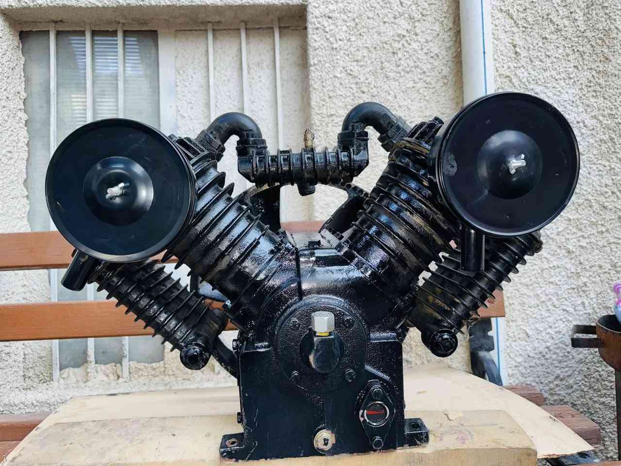 تاروسة ضاغطة 4 بساتم اكبر حجم نظيف جدا مستعمل قليل شرط شغل وفحص 
السعر 400 وبي مجال بسيط 
مكاني بغداد 
***********
