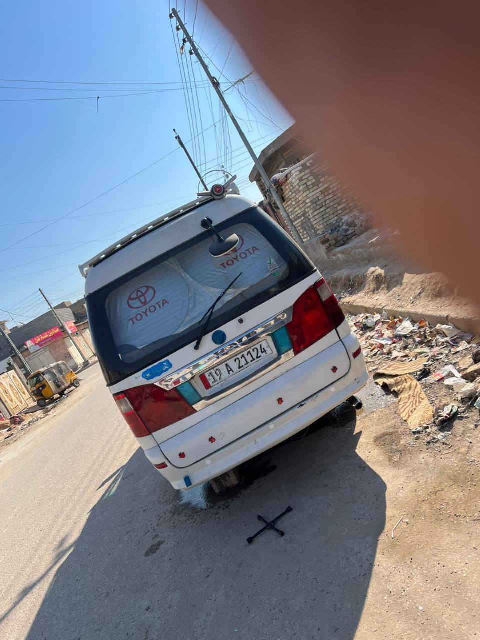 السلام عليكم فتون 2015 رقم نكليزي كربلاء السياره حلوه كلش أحله من الصوره تجي وتشوفهه بعينك السياره مكفوله من ضربه بس شبرين بـ الصفحه الطويله ومعمره تعمير حلو مامبين مكينه وضع الشركه مكفوله كير اكسل حداديه تخم تاير كفاله عامه كلشي بـ السياره وضع الشركه غرفتهه تخبل تجي وتشوفهه * بيع مستعجل رقمي مكاني بغداد السعر(85$) رقمي ***********
