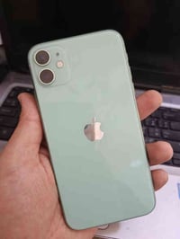 🔥 للبيع iPhone 11 – ذاكرة 128GB 🔋 نسبة البطارية: 75% 📱 الجهاز نظيف جدا...