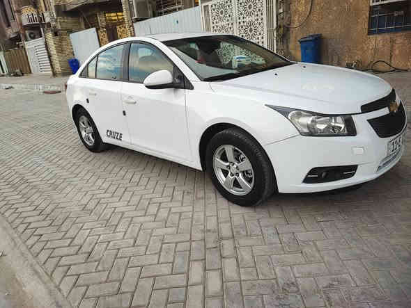 السلام عليكم للبيع كروز 2012 خليجي مكينه 1800 سياره ماشيه 152 مكفوله من ضربه وصبغ بيهه بس الدوسه صبغ فقد والباقي بلادي مكينه كير حداد تدفئه وتبريد كوله بلاد رقم بغداد انكليزي بسمي السعر 78 بيهه مجال مكان بغداد حي ور الاستفسار ***********
