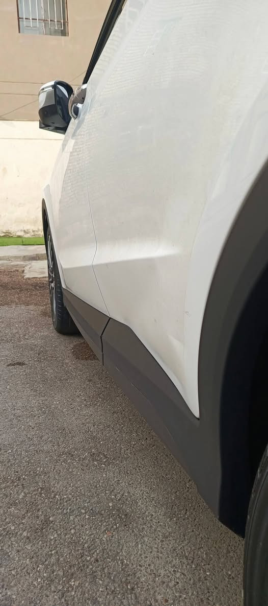 موديل 24 ضمان الشركه 10 سنوات 
السياره فول واحد على وأحد 
تغليف الكاعيه جلد 
تغليف ابواب 
بيه رصعتين رصعه بل باب الخلفي ورصعه بلجاملغ الامامي وبيه طخه كلش خفيفه بل صندوق غير هذا كله مكفوله كير ومحرك وتبريد خير من الله 
السياره ماشيه 23 الف 
الصياده كله داخل الشركه دهن وفلاتر وكلشي من الشركه 
*********** بغداد, العراق
