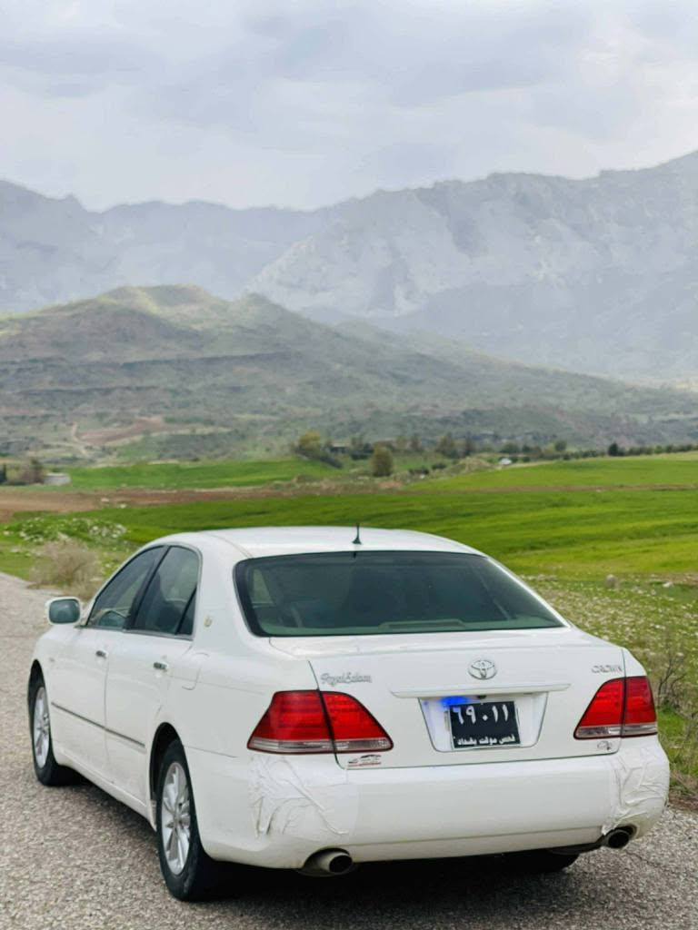 شاهینە ٢٠٠٥ بڕاوە ناوزەرد ٣ دوگمە کامل مەسرەف چرکەی نیە کۆدی بۆ کراوە ١٨٢ گێرو مەکینە گەورە بێ دوکەل  مالی دۆستە  *********** بنجوين, السليمانية
