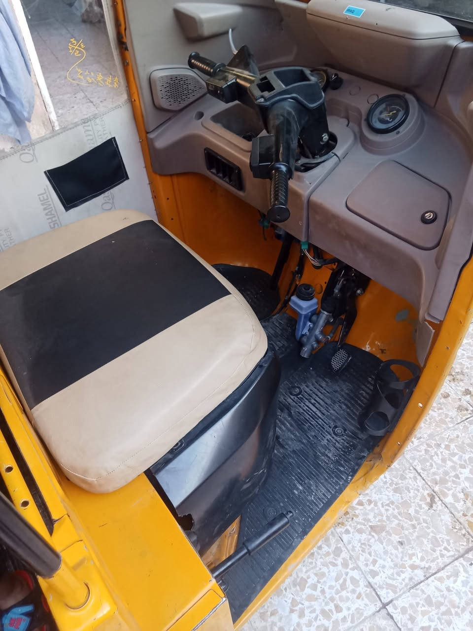 سلام عليكم تكتك 22 شهر 3بيهه
لغد وصفحه صبغ ولبقي كفاله مكنيك مكينه كله نضيف 
خير من الله رقم وسنويه مكاني بغداد البلديات 
السعر7800وبيهه مجال***********
