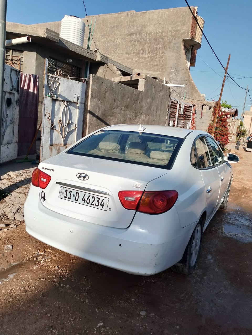 سلام عليكم الانترا للبيع 2008الون ابيض سياره مال جناي ويل 16محرك وكير مكفولات سياره بيه صفحه صبغ ابيع حزام  سعر 92بيه مجال  رقم بغداد الاستفسار ***********
