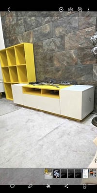 ميز تلفزيون مع مكتبة • حالة جيدة • بغداد السيدية