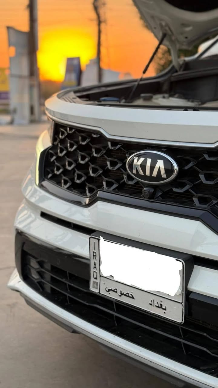 سيرنتو 2021 خليجي وكاله دوليه
6 سلندر 
ماشية 80 الاف حقيقي 
سياره فول الفول 
بانورما 
جلد 4 كامرات 
كشنات تدفه تبريد 
فور ويل 
كشنات خلفيه كهرباء 
صندوق كهرباء 
سياره مكفوله من بارد و صبغ و تبديل 
سياره بعدها بنظافه الزيرو 
مابيه نقص لو ربع دينار 
رقم صاحب *********** 
مكان سياره نجف
