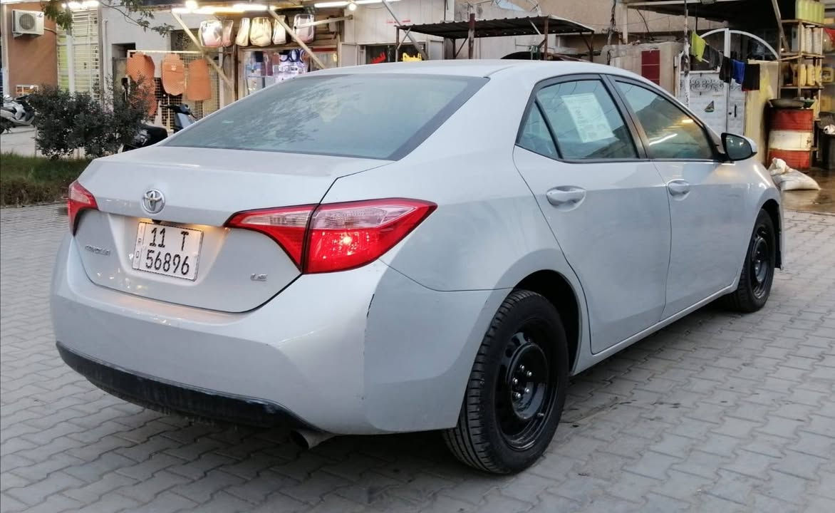 ***********
رايدهة ب 129 ورقة 
كورلا 2019 LE.المرغوب
جديدة جدا ماشية 70 الف 
محرك 1800
شاشة كبيره،، كاميرا دوارة
رادار امامي توقف ذاتي
رقم بغداد تحويل مباشر 
هزة وسنوية جدد 
حادثهة باب السايق وشوية من الجاملغ وية الباب 
وبالعراق شخط بالهلال الخلفي عكس السايق وشوية من الباب
