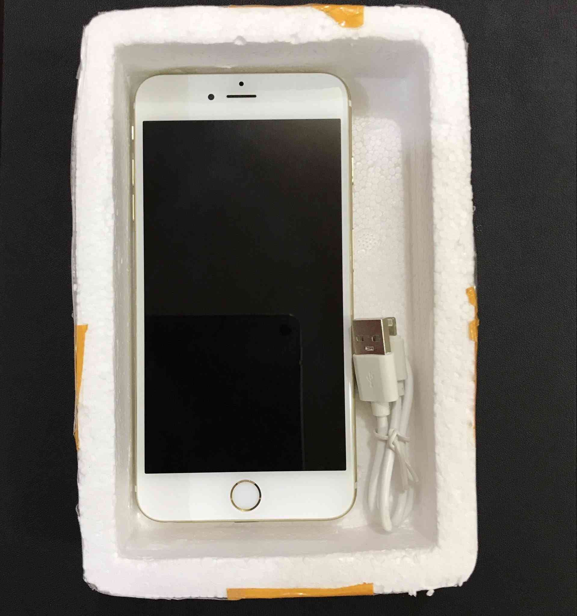 آيفون 6 بلاس   ذاكرة 64 بطارية 	100 شغال بدون اي مشاكل ب70 ألف مع التوصيل.


**إذا كنت صاحب هذا الإعلان وتريد حذفه لأي سبب، رجاءا أرسل رسالة إلى الدعم الفني**