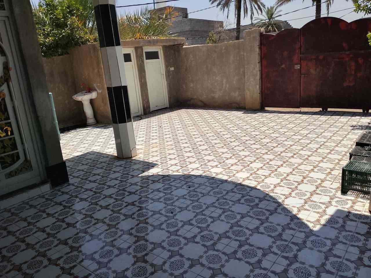 سلام عليكم بيع لبيع المساحه 255 الواجهة 11ونص النزال 22 العثمانيه خلف الصناعه الثالثه شارع العوادل الرقم ***********
