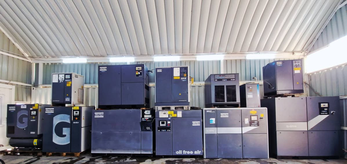 السلام عليكم
وصول شحنه جديدة من جميع احجام الكمبرسرات و موادات و المجففات هوى من شركة أطلس
وارد اوربي 🇪🇺
العنوان: النجف الاشرف منطقة البوحداري
الاتصال:  *********** Whatsapp
