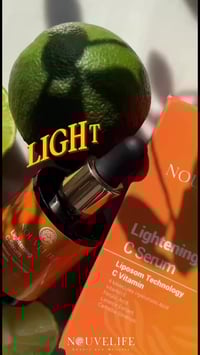 سيروم فيتامين سي • توحيد اللون • مستخلص الشاي الأخضر