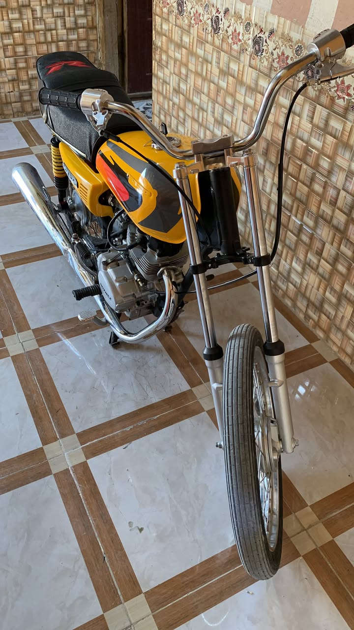 سلام عليكم دراجه للبيع محرك انتنس سعرها 425 قفل العنوان البصرة گرمة علي ابو صخير  0774 959 5579‬ واتساب فقط
