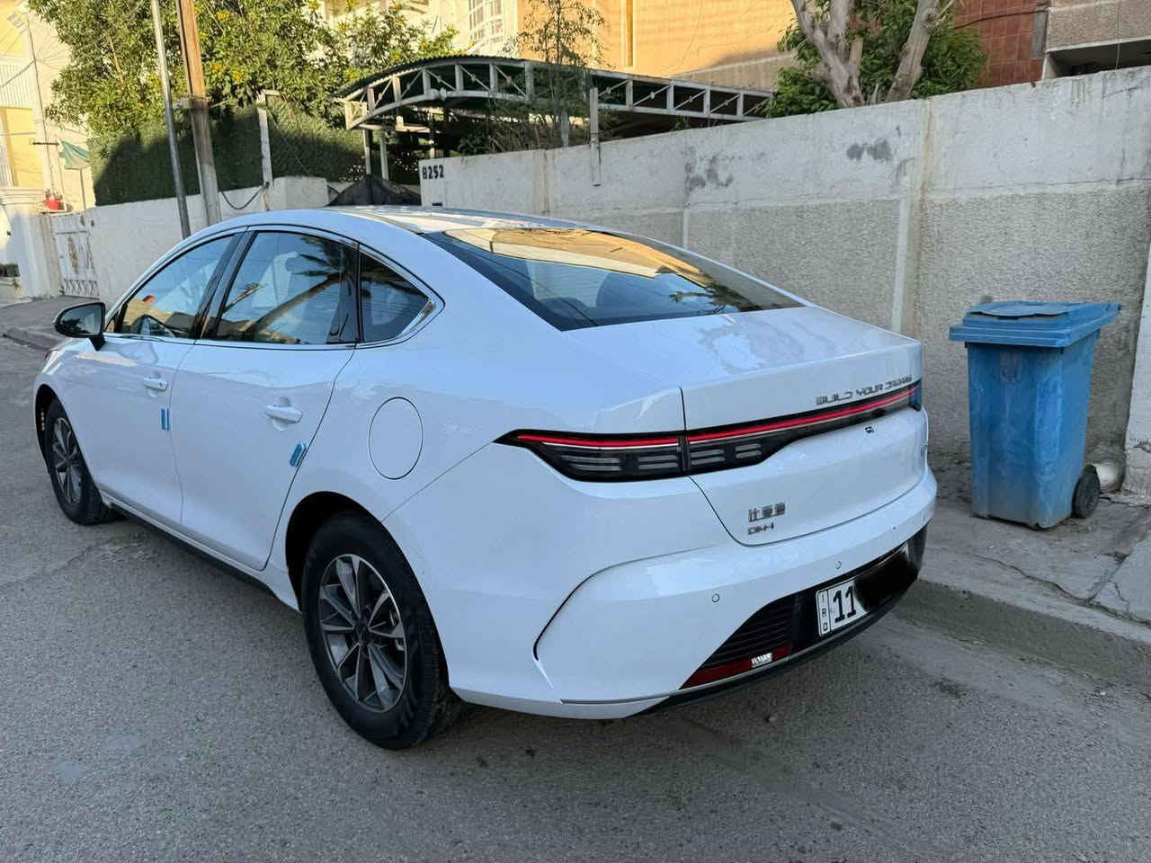 السلام عليكم بي واي دي   بيع مستعجل
دسترويال 2025 كفاله عامه 
رقم بغداد باسمي 
السعر 14 مليون  بيع مستعجل 
مكان بغداد شارع فلسطين شراي ينتصل 
***********
