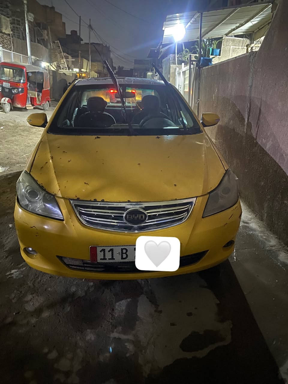 السلام عليكم بي واي دي g3 موديل 13 رقم بغداد انكليزي هزه جديده سياره مكفوله مكينه وكير  لاتنقيص ولا تبخير تبريد  بصمه صدر امامي خلفي سياره مطلوبه غرامه 100 تنزل من سعر 40 قابل للتفاوض الاستفسار متواجد واتساب  *********** ***********
